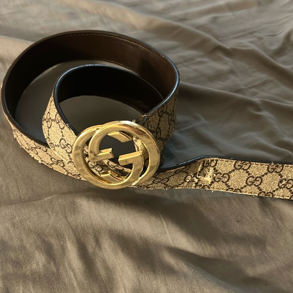 Men Gucci belt